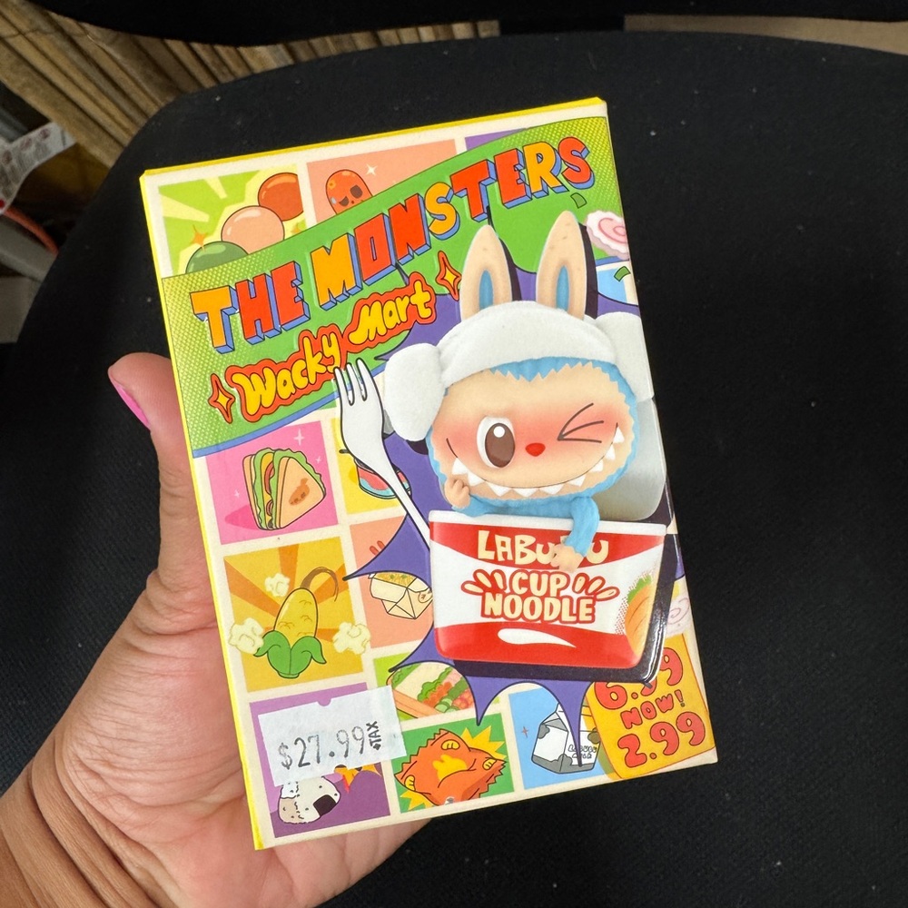 The Monsters Wacky Mart Figurine